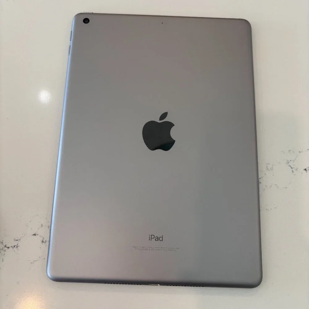 iPad - 6th Generation - with case & charging cord